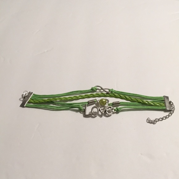 "Forever in Love" infinity bracket - Picture 1 of 2